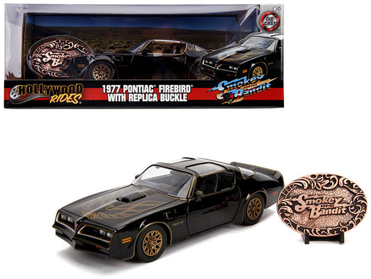 1977 Pontiac Firebird Trans Am Black with Replica Buckle "Smokey and the Bandit" (1977) Movie "Hollywood Rides" Series 1/24 Diecast Model Car by Jada-0