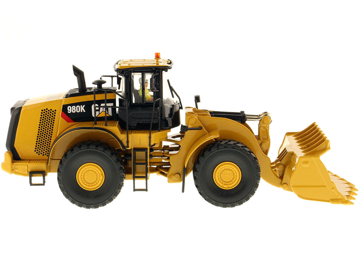 CAT Caterpillar 980K Wheel Loader Rock Configuration with Operator "Core Classics Series" 1/50 Diecast Model by Diecast Masters-3